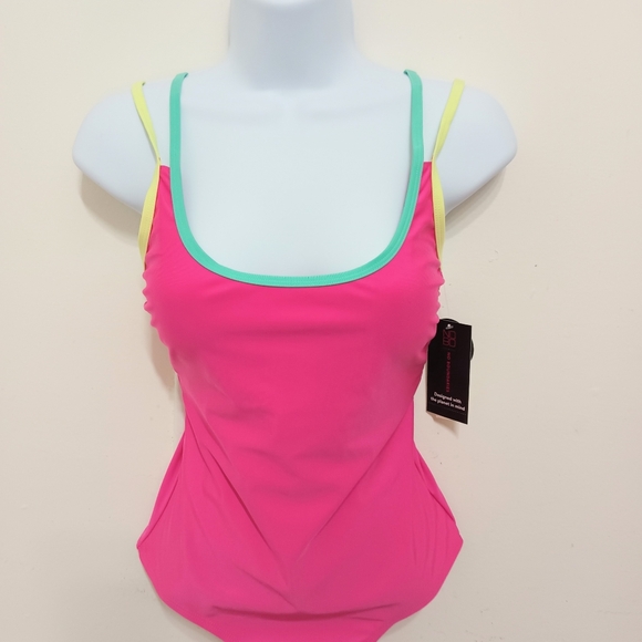 🎁NWT Swimsuit One Piece Push-Up Pads, Stretchable, Adjustable Double Straps - Picture 13 of 16